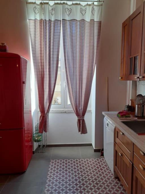 Casa Jole, Appartamento In Centro Bari Luaran gambar