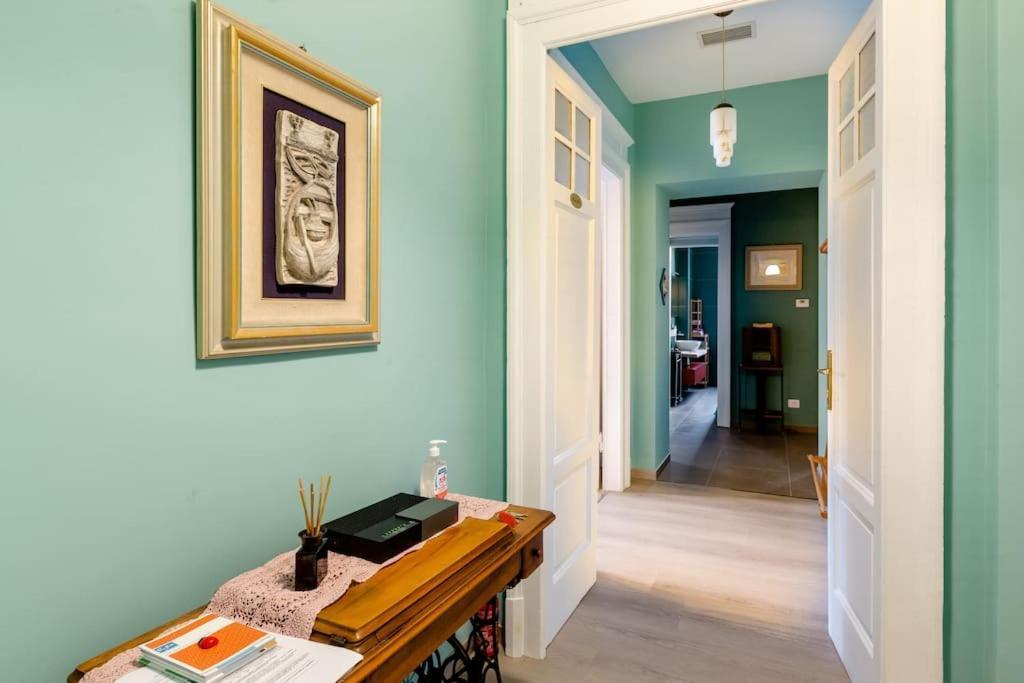 Casa Jole, Appartamento In Centro Bari Luaran gambar