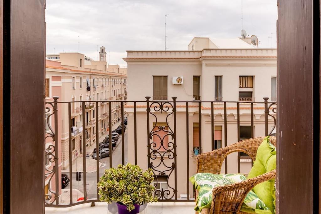 Casa Jole, Appartamento In Centro Bari Luaran gambar