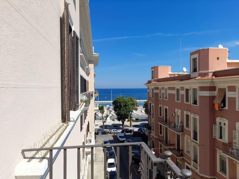 Casa Jole, Appartamento In Centro Bari Luaran gambar